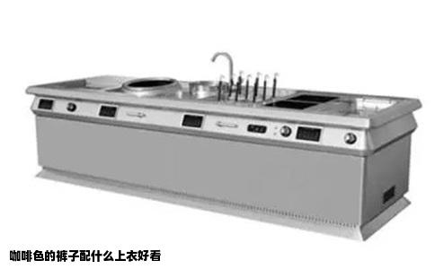 咖啡色的裤子配什么上衣好看